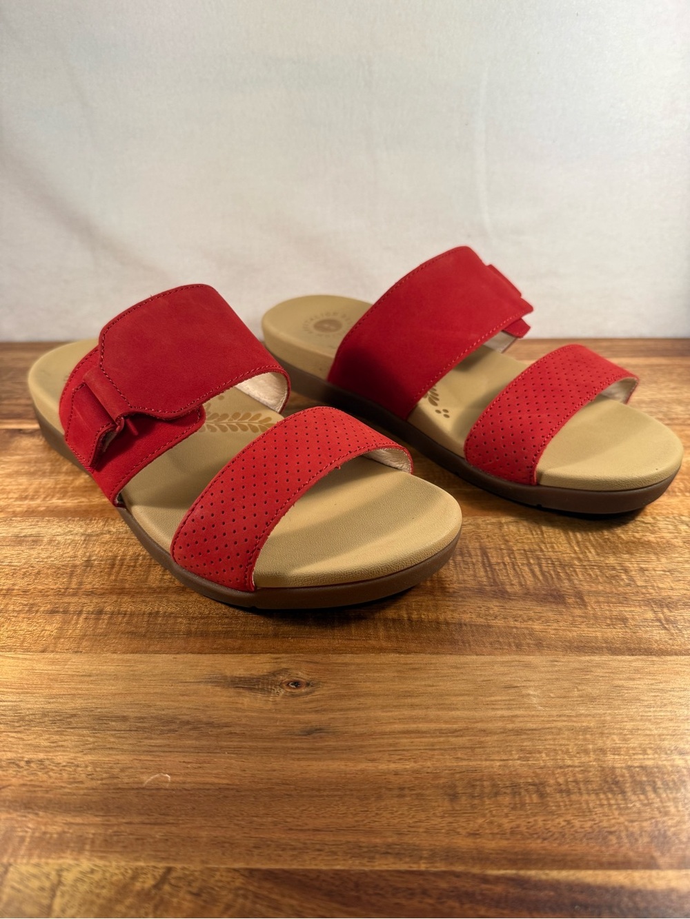 REVITALGN Orthopedic Sandals Red Size 10D NWT
